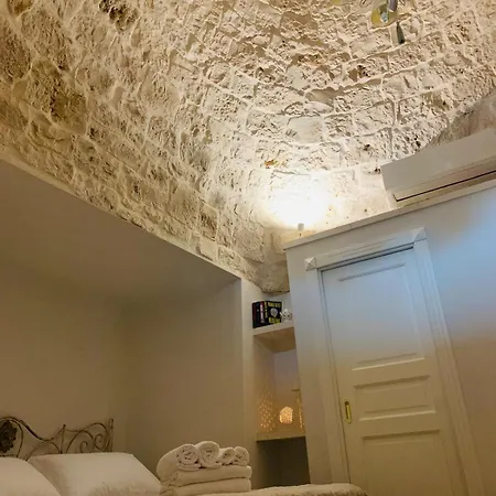 Trulli White