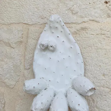 Trulli White * Locorotondo
